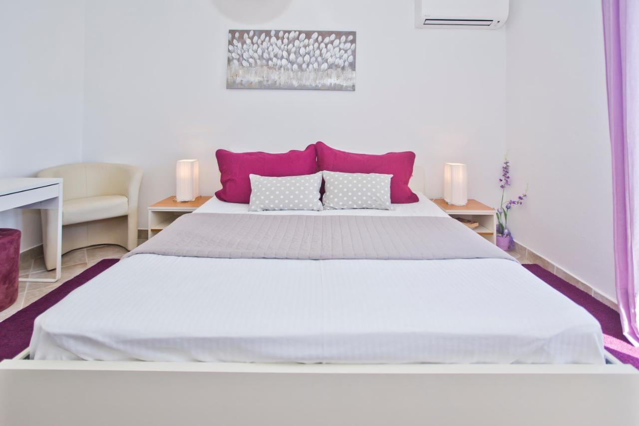 Apartmani Marinka Viskovic Хвар Екстериор снимка